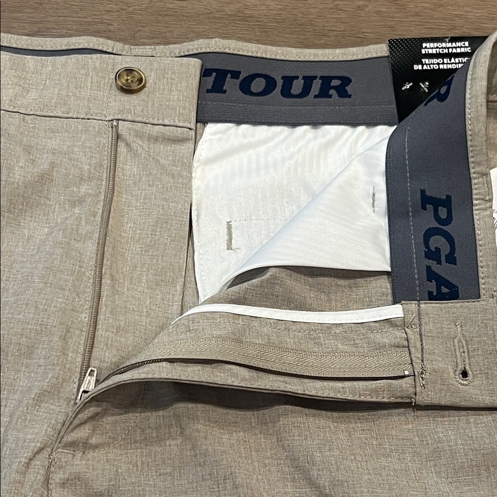 NWT PGA Tour Men’s Khaki Shorts Waist Size 34 Golf Athletic Lightweight - Picture 9 of 12